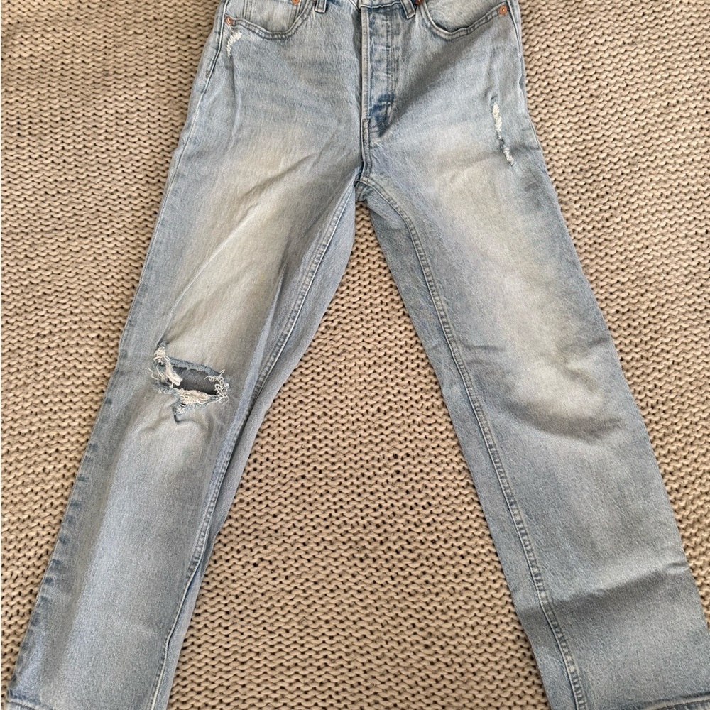 GAP cheeky straight distressed light denim